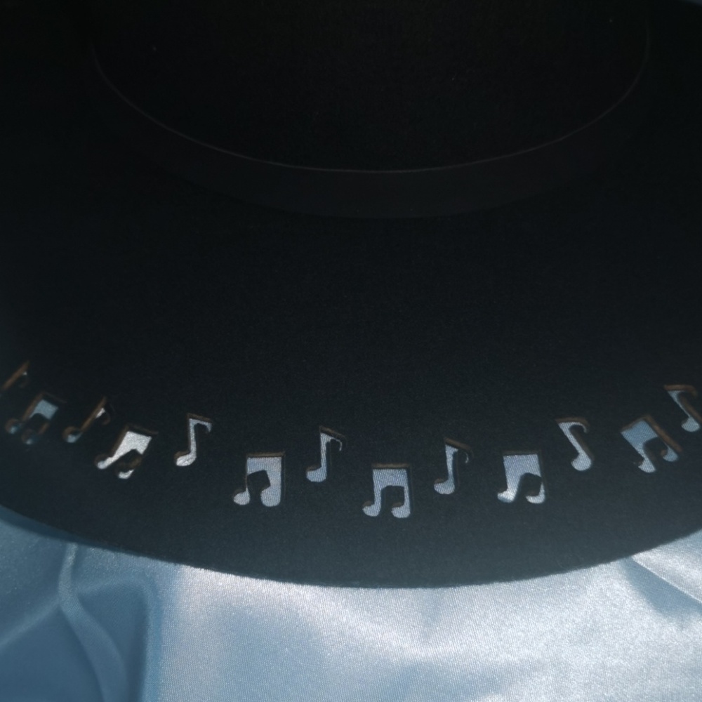 Hat - Picture 3 of 3